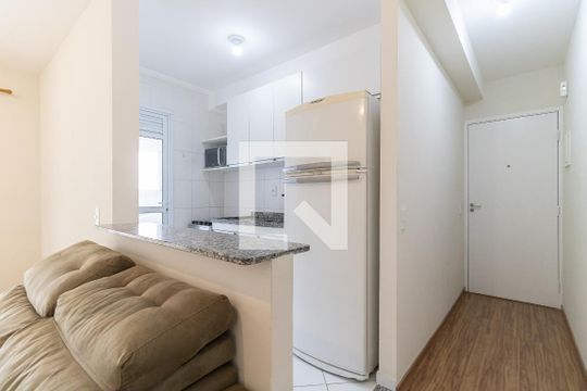 Cozinha de apartamento à venda com 2 quartos, 56m² em Vila Caraguatá, São Paulo