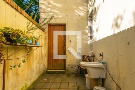 Área de Serviço de casa à venda com 4 quartos, 232m² em Serraria, Porto Alegre
