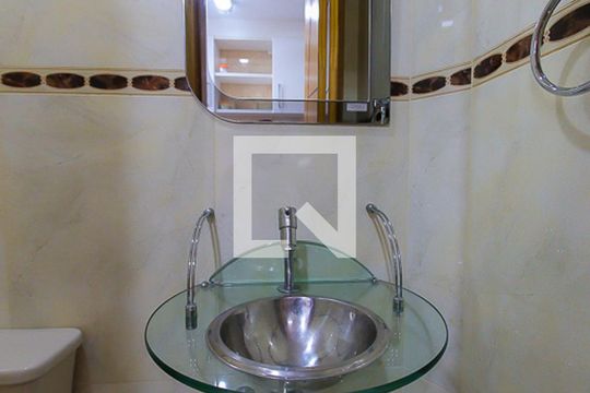 Lavabo de apartamento à venda com 2 quartos, 65m² em Vila Medeiros, São Paulo