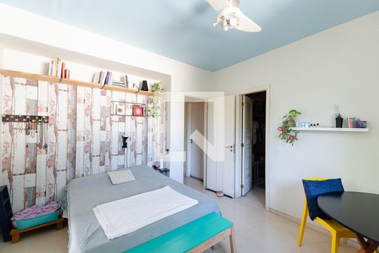 Suíte 1 de casa de condomínio à venda com 5 quartos, 250m² em Badu, Niterói