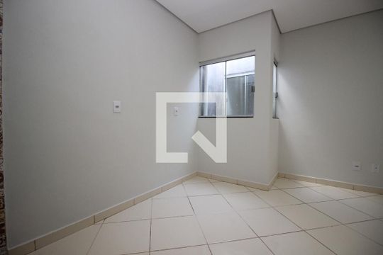 Cozinha e Área de Serviço de apartamento para alugar com 2 quartos, 50m² em Riacho Fundo I, Brasília