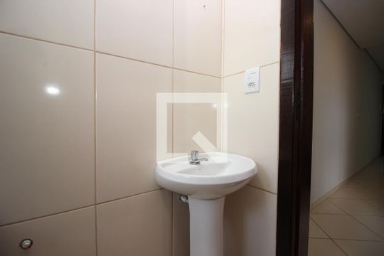 Banheiro Social de apartamento para alugar com 2 quartos, 50m² em Riacho Fundo I, Brasília
