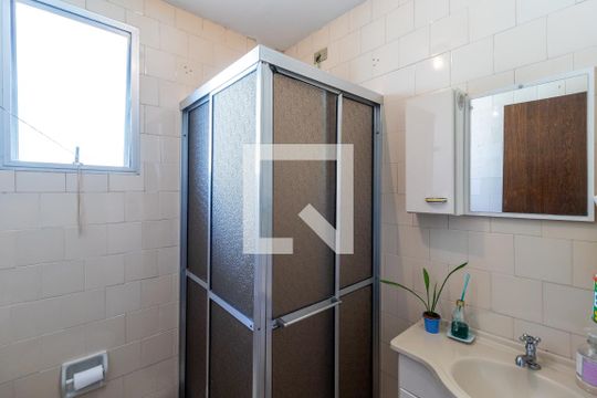Banheiro de apartamento à venda com 2 quartos, 55m² em Lauzane Paulista, São Paulo