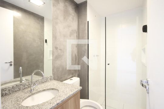 Banheiro de apartamento para alugar com 1 quarto, 33m² em Vila Mariana, São Paulo