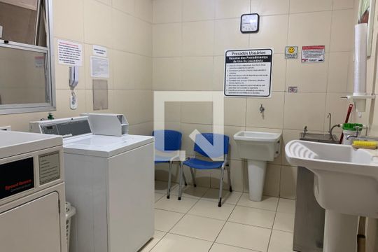 Área comum - Lavanderia de apartamento para alugar com 1 quarto, 30m² em Bela Vista, São Paulo