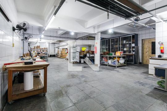 Garagem de casa à venda com 3 quartos, 430m² em Sarandi, Porto Alegre