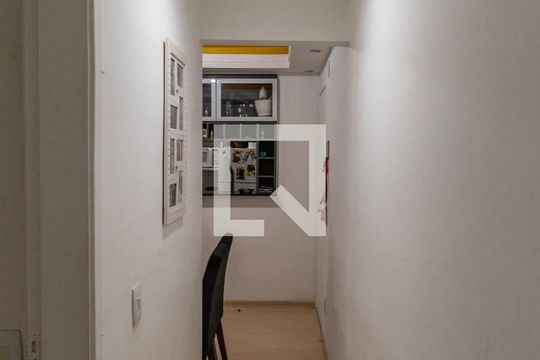 Corredor de apartamento à venda com 2 quartos, 49m² em Jardim Márcia, Campinas
