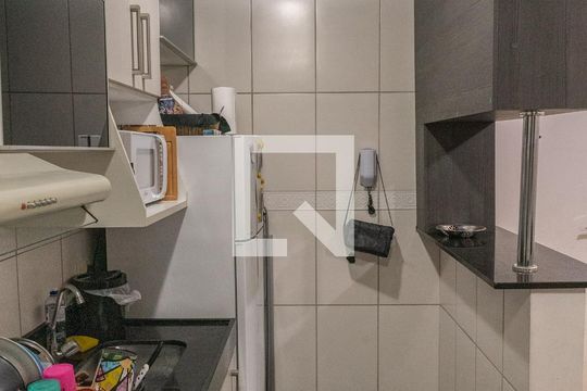 Cozinha de apartamento à venda com 2 quartos, 49m² em Jardim Márcia, Campinas