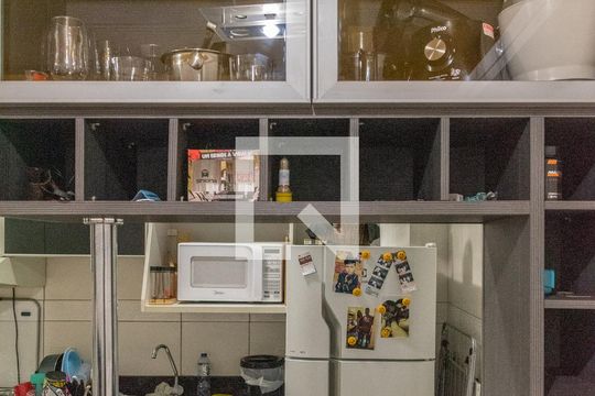 Cozinha de apartamento à venda com 2 quartos, 49m² em Jardim Márcia, Campinas