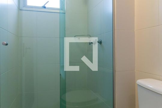 Banheiro Social de apartamento para alugar com 2 quartos, 62m² em Vila Romana, São Paulo