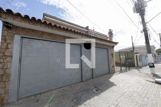 Fachada de casa à venda com 3 quartos, 272m² em Vila Carrão, São Paulo