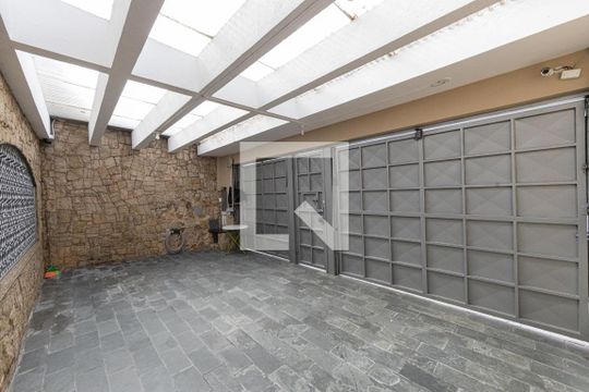Garagem de casa à venda com 3 quartos, 272m² em Vila Carrão, São Paulo