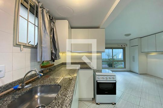 Cozinha de kitnet/studio à venda com 1 quarto, 30m² em Centro, São Leopoldo