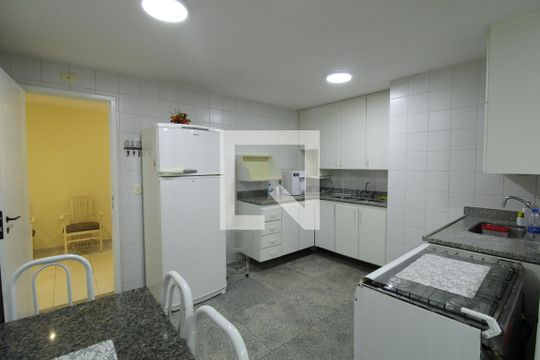 Cozinha de apartamento à venda com 4 quartos, 190m² em Recreio dos Bandeirantes, Rio de Janeiro