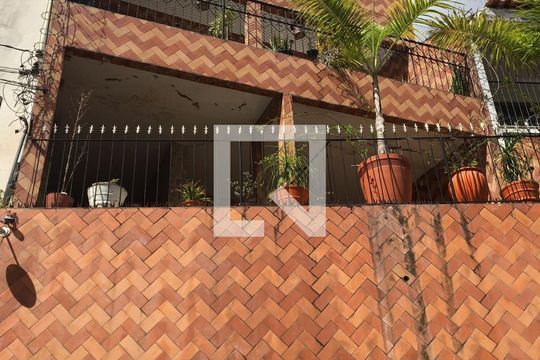 Fachada de kitnet/studio para alugar com 1 quarto, 25m² em Dois de Julho, Salvador