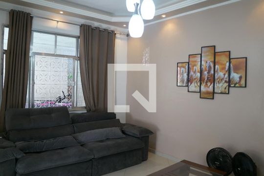Sala 1 de casa à venda com 3 quartos, 200m² em Piedade, Rio de Janeiro