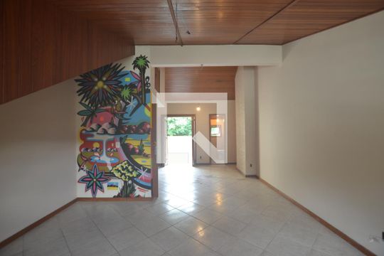 Quarto Reversivel com lavabo e Varanda de casa à venda com 3 quartos, 238m² em Ipanema, Porto Alegre
