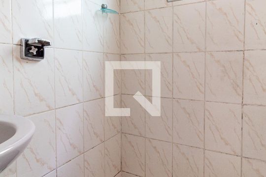 Banheiro de casa à venda com 8 quartos, 250m² em Jardim Rizzo, Guarulhos