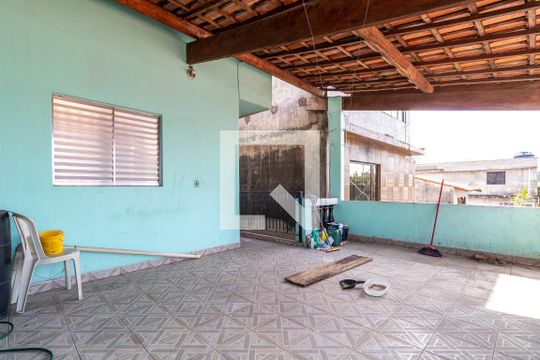 Varanda e Área de Serviço de casa à venda com 8 quartos, 250m² em Jardim Rizzo, Guarulhos