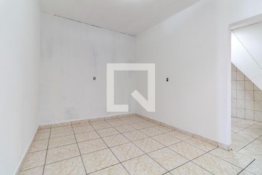 Casa à venda com 8 quartos, 250m² em Jardim Rizzo, Guarulhos