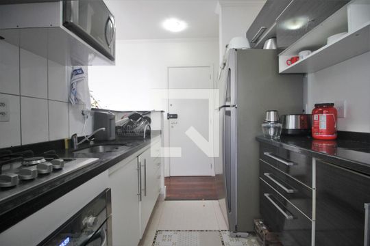 Cozinha de apartamento para alugar com 2 quartos, 51m² em Vila Andrade, São Paulo