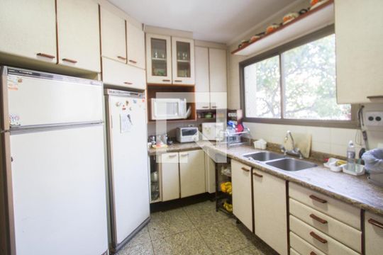 Cozinha de apartamento à venda com 4 quartos, 226m² em Campo Belo, São Paulo