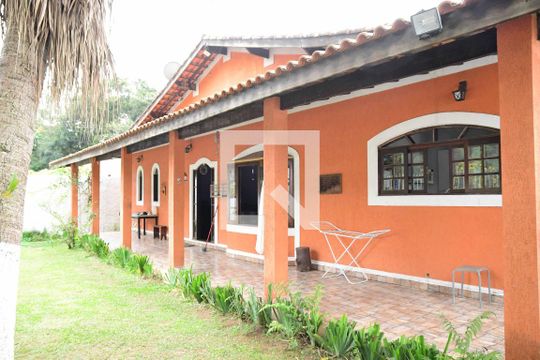 Varanda de casa para alugar com 4 quartos, 337m² em Jardim Pioneira, Cotia