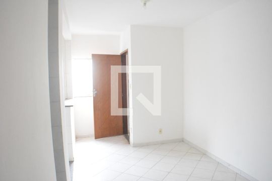Sala de apartamento para alugar com 2 quartos, 53m² em Arraial do Retiro, Salvador