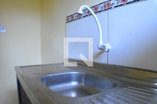 Cozinha de apartamento para alugar com 2 quartos, 53m² em Arraial do Retiro, Salvador