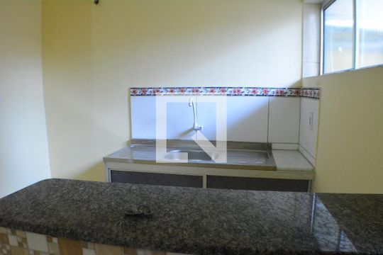 Cozinha de apartamento para alugar com 2 quartos, 53m² em Arraial do Retiro, Salvador