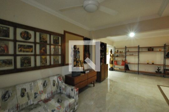 Sala de apartamento à venda com 4 quartos, 400m² em Petrópolis, Porto Alegre