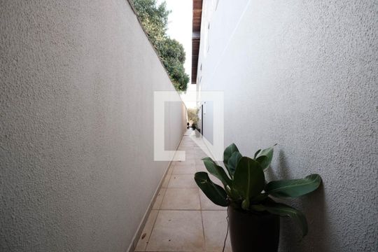 Área Externa de casa à venda com 4 quartos, 180m² em Parque Boturussu, São Paulo