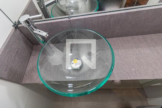 Banheiro Social de apartamento para alugar com 2 quartos, 75m² em Moinhos de Vento, Porto Alegre