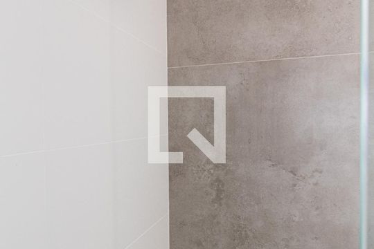 Banheiro Social de apartamento para alugar com 2 quartos, 75m² em Moinhos de Vento, Porto Alegre