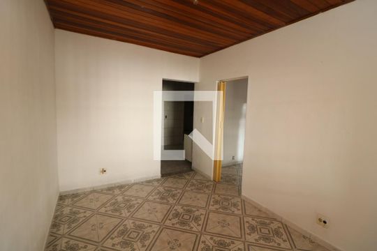 Sala de casa à venda com 2 quartos, 120m² em Capão do Embira, São Paulo