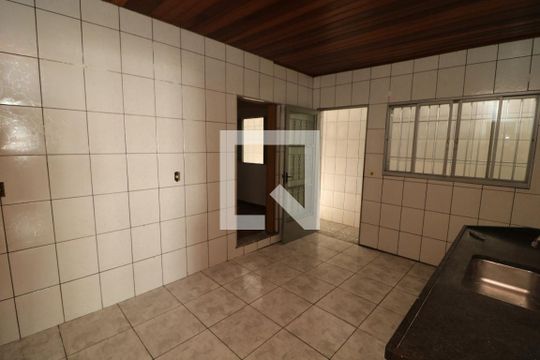 Cozinha de casa à venda com 2 quartos, 120m² em Capão do Embira, São Paulo