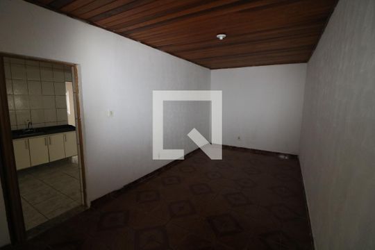 Quarto 2 de casa à venda com 2 quartos, 120m² em Capão do Embira, São Paulo