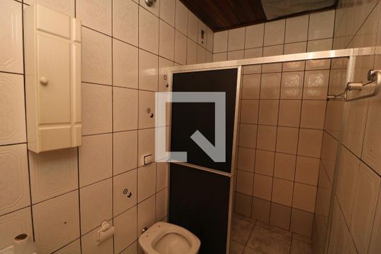 Banheiro de casa à venda com 2 quartos, 120m² em Capão do Embira, São Paulo