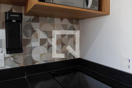 Cozinha de kitnet/studio para alugar com 1 quarto, 24m² em Bela Vista, São Paulo