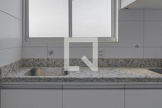Cozinha e Área de Serviço de apartamento para alugar com 2 quartos, 52m² em Ana Lúcia, Sabará