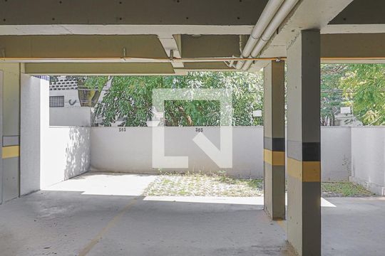 Garagem de apartamento para alugar com 2 quartos, 52m² em Ana Lúcia, Sabará