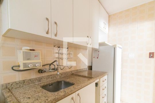 Cozinha e Área de Serviço de apartamento para alugar com 1 quarto, 42m² em Centro Histórico, Porto Alegre