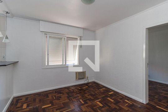Apartamento à venda com 1 quarto, 34m² em Passo da Areia, Porto Alegre