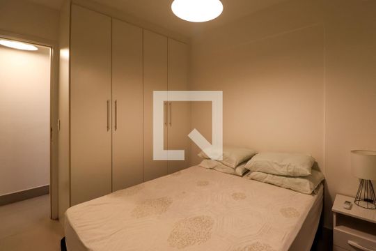Quarto de apartamento para alugar com 1 quarto, 45m² em Pinheiros, São Paulo