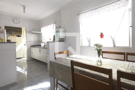 Cozinha de casa à venda com 3 quartos, 200m² em Vila São João, Guarulhos