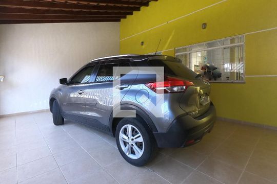Garagem de casa à venda com 3 quartos, 200m² em Vila São João, Guarulhos