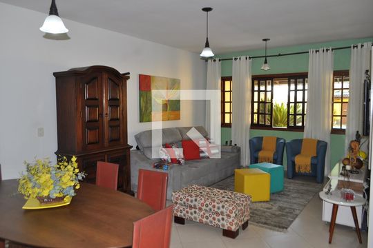 Sala de casa à venda com 3 quartos, 184m² em Anil, Rio de Janeiro