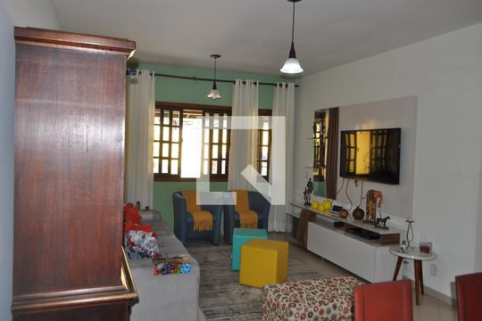 Sala de casa à venda com 3 quartos, 184m² em Anil, Rio de Janeiro