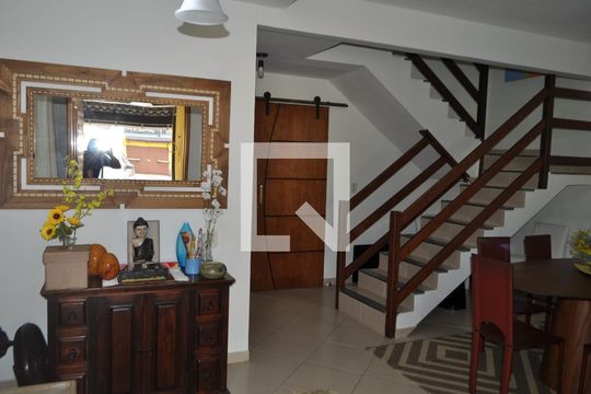 Sala de casa à venda com 3 quartos, 184m² em Anil, Rio de Janeiro