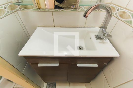 Banheiro de apartamento à venda com 2 quartos, 56m² em Canindé, São Paulo